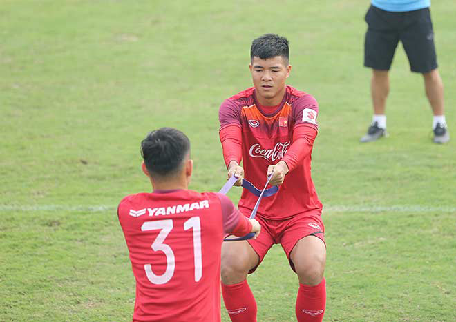 Hà Đức Chinh tìm suất đá chính U23 VN: Quyết không làm thầy Park thất vọng - 1