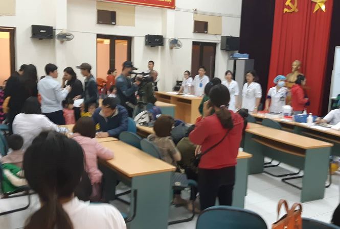 &#39;Ăn thịt bẩn, gà thối&#39;: 400 trẻ mầm non Bắc Ninh về Hà Nội xét nghiệm bệnh - 1
