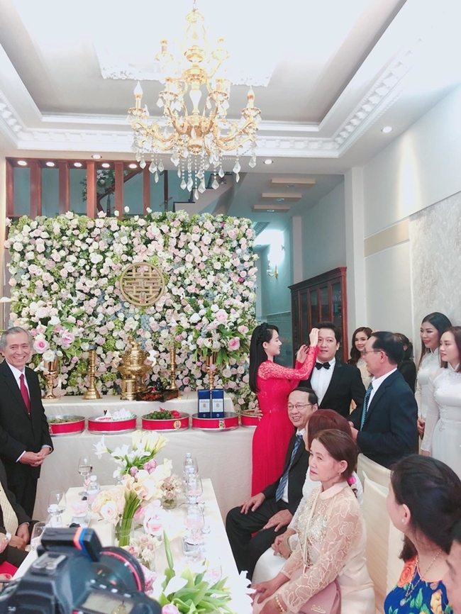 Đây cũng là lần đầu tiên hình ảnh tư gia của gia đình Nhã Phương được tiết lộ với báo giới.