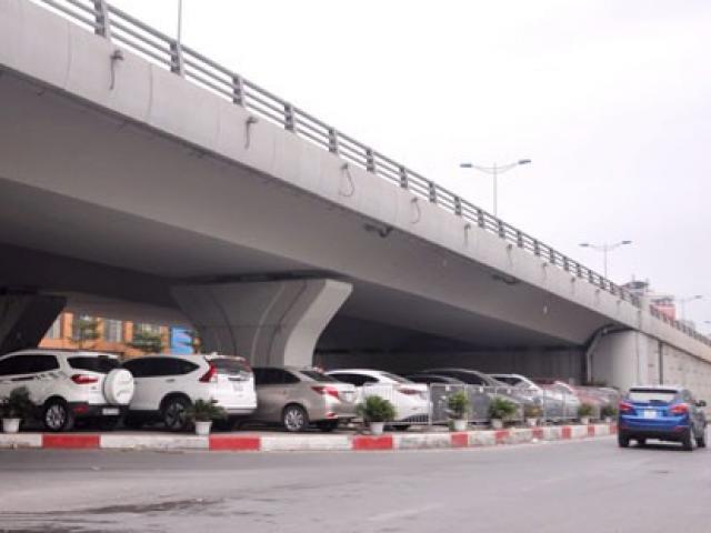 Tin tức trong ngày - Bộ GTVT "bác" đề xuất của Hà Nội về việc duy trì các điểm giữ xe dưới gầm cầu
