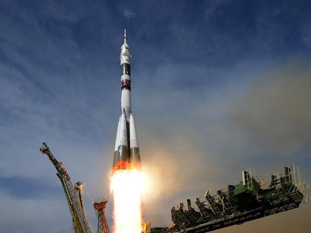 Media - Tàu vũ trụ Soyuz Nga rời bệ phóng thành công, đưa phi hành gia lên trạm ISS