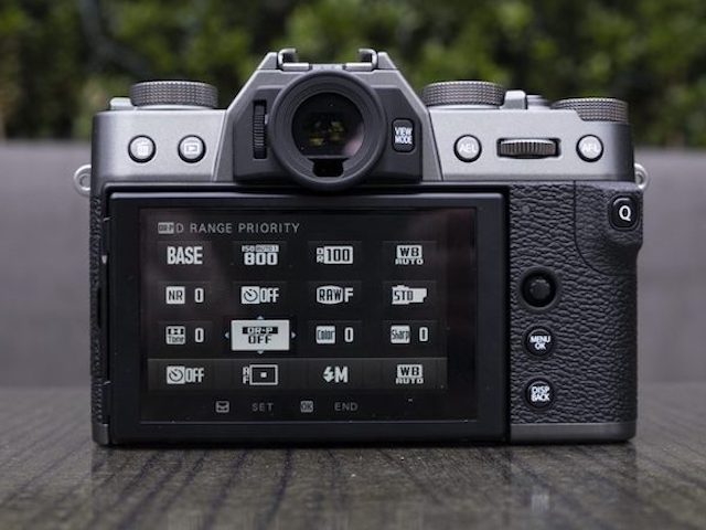 Đánh giá nhanh máy ảnh không gương lật Fujifilm X-T30
