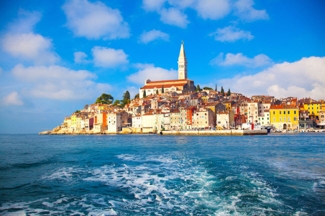 Porec, Croatia (100,42 USD): Croatia là một trong những điểm đến có chi phí rẻ nhất châu Âu và du khách có thể tiết kiệm hơn nữa khi đến thành phố Porec.