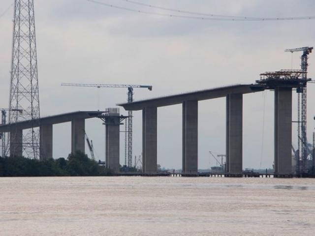 Tin tức trong ngày - Ảnh: Cầu dây văng tĩnh không cao nhất Việt Nam trên cao tốc Bến Lức - Long Thành