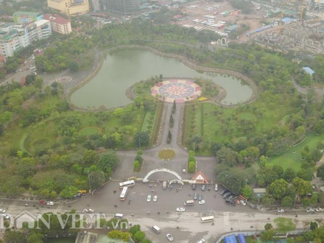 Tin tức trong ngày - Flycam: Toàn cảnh Công viên Cầu Giấy bị đề xuất xén làm bãi đỗ xe