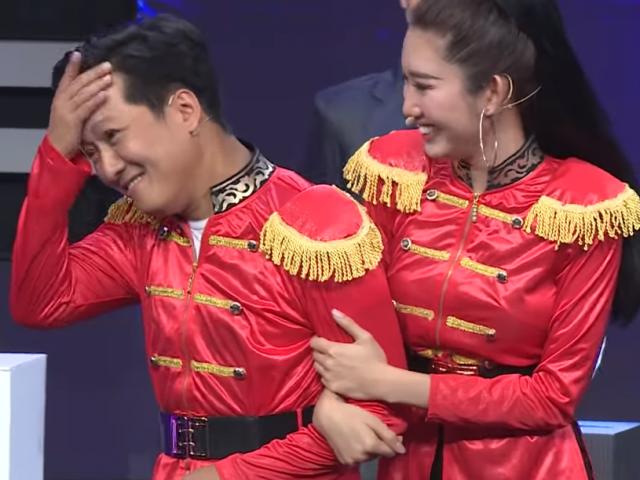 Giải trí - Thúy Ngân bất ngờ nói "yêu Trường Giang" sau khi bị chê bai đến mức bỏ show