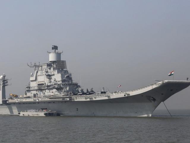 Thế giới - Hàng loạt tàu chiến, tàu sân bay Ấn Độ ra khơi răn đe TQ, không phải Pakistan?