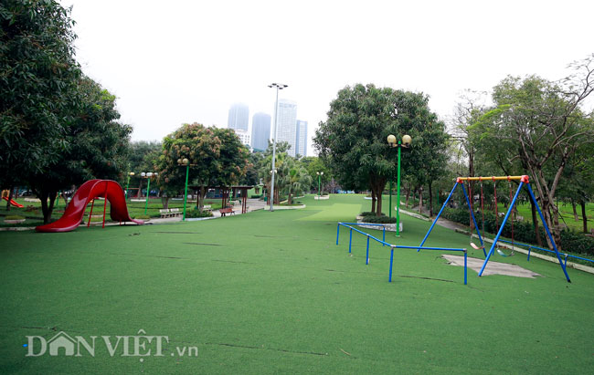 Flycam: Toàn cảnh Công viên Cầu Giấy bị đề xuất xén làm bãi đỗ xe - 10