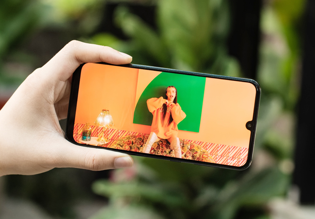 Camera sau của máy mang đến chất lượng ảnh khá sắc nét.