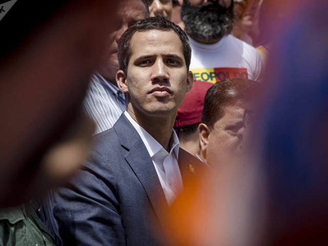 Venezuela bắt hai trợ lý cấp cao của tổng thống lâm thời tự xưng