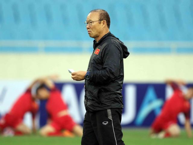 Bóng đá - Tại sao HLV Park Hang Seo cho U23 Việt Nam tập giữa trưa?