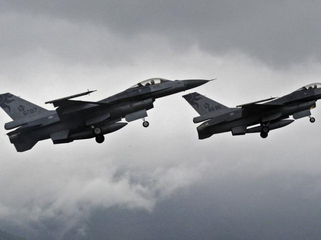 Thế giới - Mặc TQ dọa, Đài Loan sắp mua 60 chiến đấu cơ F-16 tối tân của Mỹ?