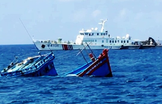 Trao công hàm phản đối tàu Trung Quốc đâm chìm tàu, đe dọa tính mạng ngư dân Việt Nam - 1