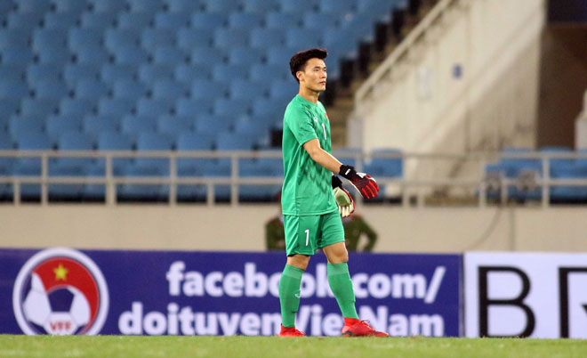 U23 VN thắng Brunei 6-0: Thủ môn Bùi Tiến Dũng như &#34;tập thể dục&#34; trên sân - 9