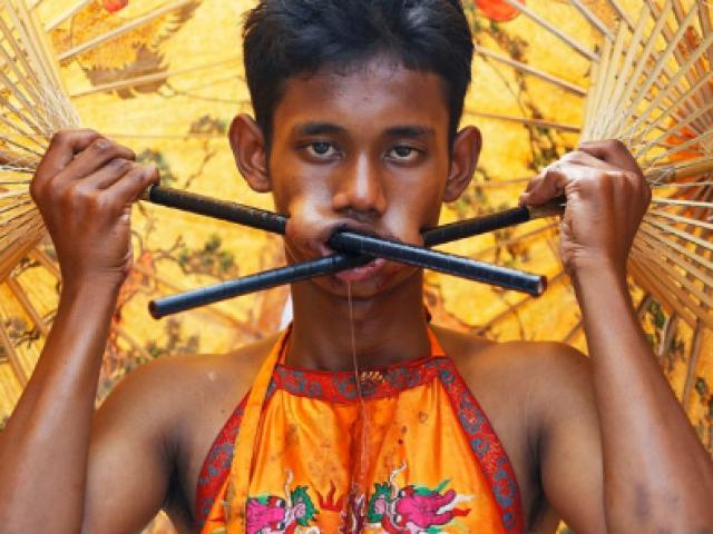 Du lịch - Những phong tục kỳ quái khiến du khách hãi hùng