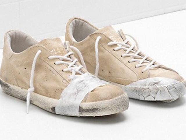 Thị trường - Tiêu dùng - Giày xấu, giày bẩn, giày rách có giá không hề rẻ nhưng lại đang là "hot trend" gây bão mạng