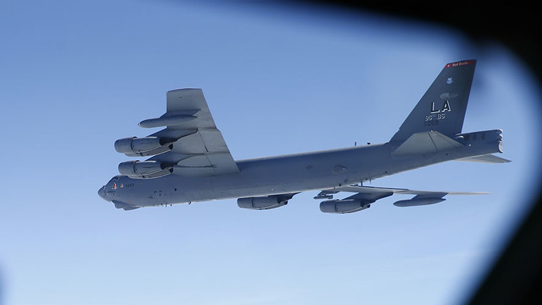 Chiến đấu cơ Su-27 Nga truy đuổi “pháo đài bay” B-52: Mỹ nói gì? - 1