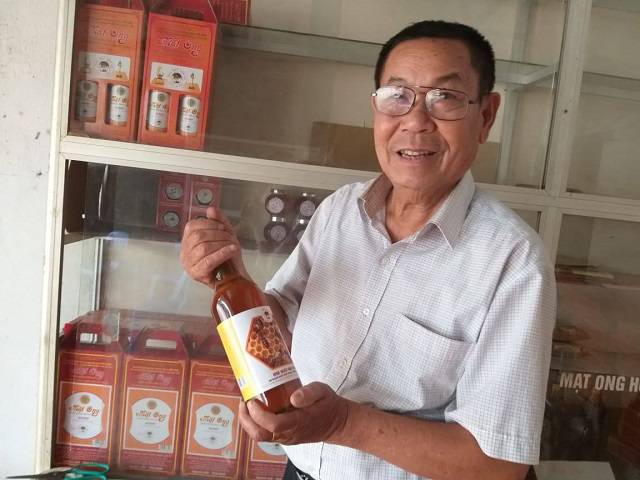 Chăm chỉ nuôi con đốt đau điếng, U80 thu tiền tỷ mỗi năm - 3