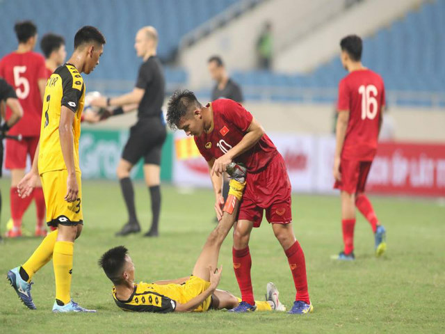 U23 Việt Nam thắng to Brunei: Bất ngờ hành động của học trò Park Hang Seo