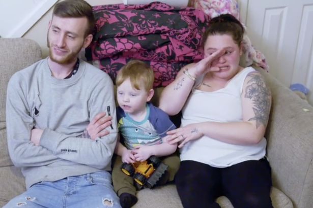 Cuộc sống của con nhà siêu giàu không xu dính túi - 11