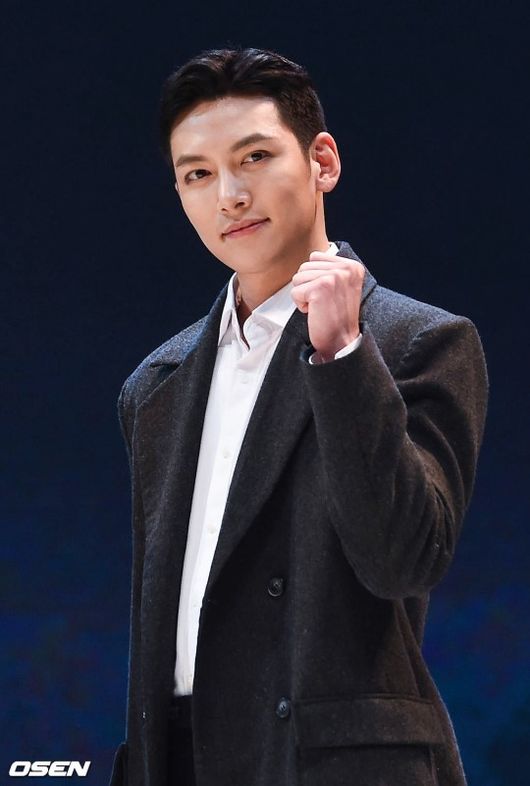 Thêm 1 tài tử Hàn bị "bóc" chuyện ăn chơi khét tiếng ở hộp đêm - 2