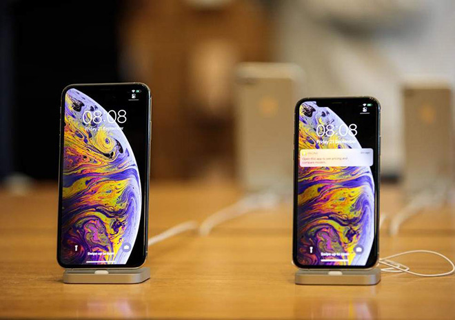 Người Mỹ đối diện khả năng không thể mua nhiều mẫu iPhone - 1