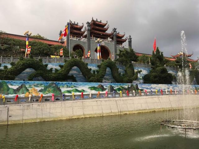 Về lại Chùa Ba Vàng giữa ”tâm bão” trục vong