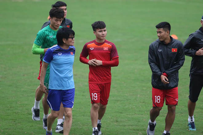 U23 Việt Nam tập đấu Thái Lan: Tiến Dũng, Đức Chinh &#34;làm mẫu&#34; cho đàn em - 5