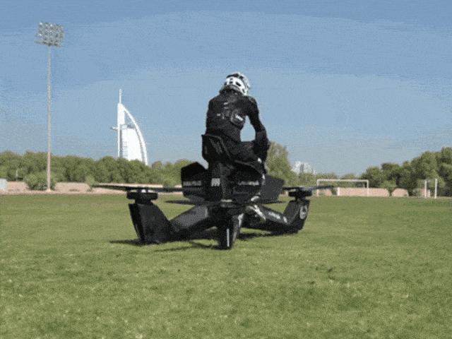 Công nghệ thông tin - Cảnh sát Dubai có mô tô bay đầu tiên trên thế giới