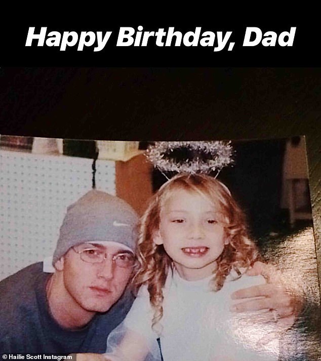 Con gái Eminem: Từ cô bé răng sún thành mỹ nhân 6 múi - 1