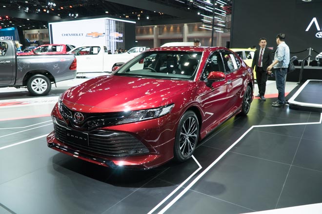 Ảnh thực tế Toyota Camry 2019 thế hệ mới sắp được bán tại Việt Nam - 1