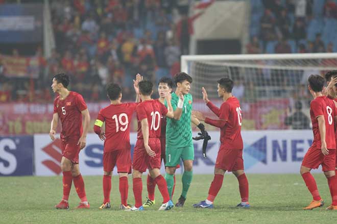 Chùm ảnh ăn mừng U23 Việt Nam thắng Thái Lan đoạt vé dự U23 châu Á - 1