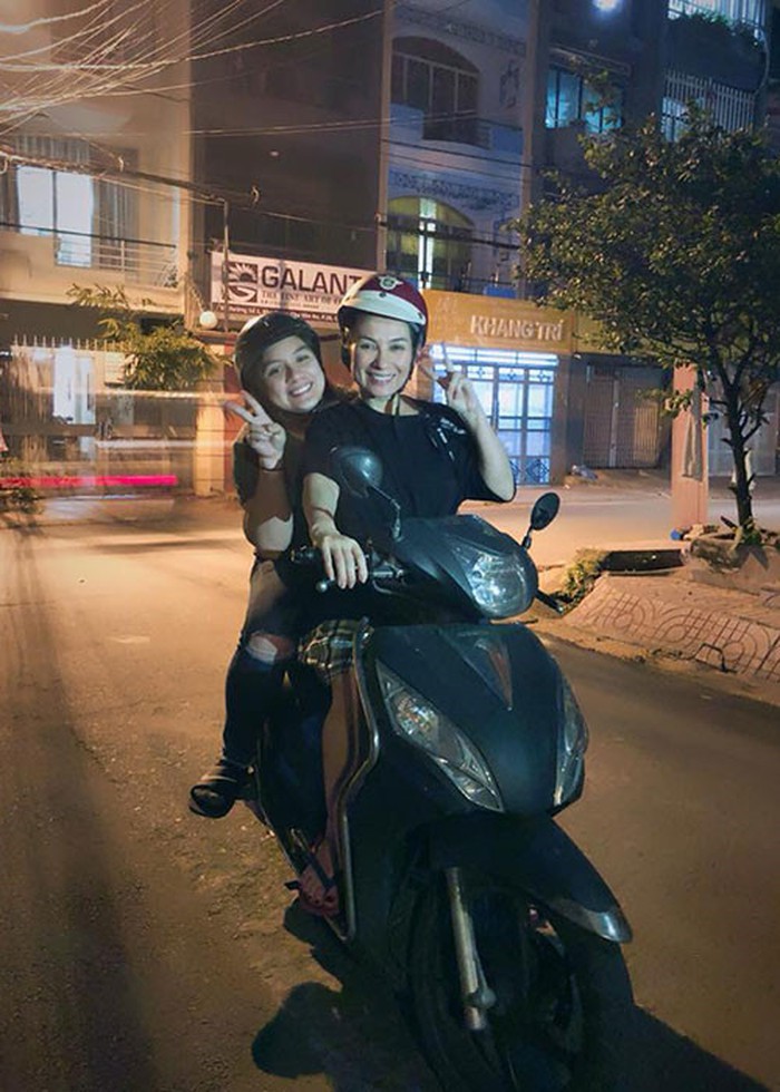 Phi Nhung nhận nuôi 22 người con ở VN, con gái ruột ở Mỹ hiện ra sao? - 9