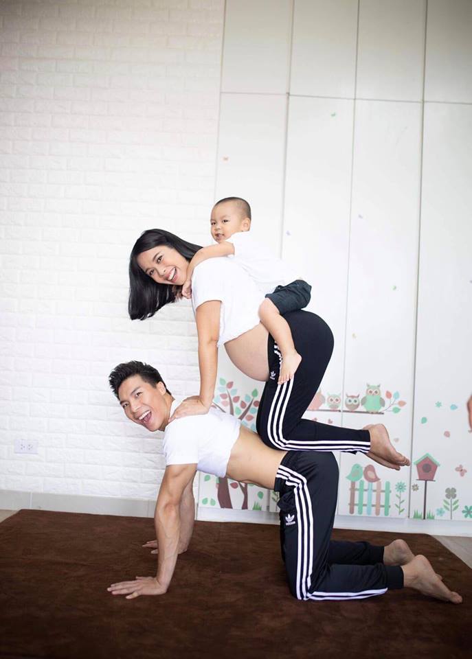 Khán giả thót tim vì Quốc Nghiệp "làm xiếc" với con gái 3 tháng tuổi - 2