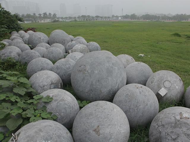 Tin tức trong ngày - 40 quả "bóng xích" có được chuyển về vị trí cũ ở sân Mỹ Đình?