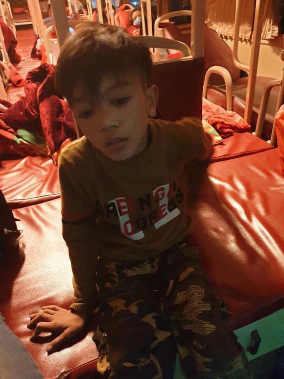 Cậu bé đi 100 km bằng xe đạp đứt phanh từ Sơn La xuống Hà Nội - 3