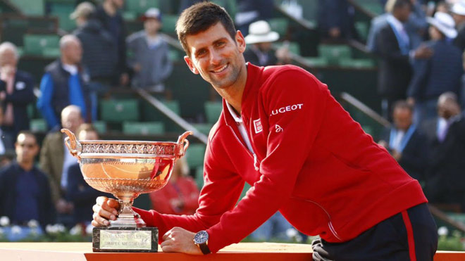 Djokovic sa sút: "Nhà Vua" ngủ quên trên chiến thắng vẫn cực đáng sợ - 2