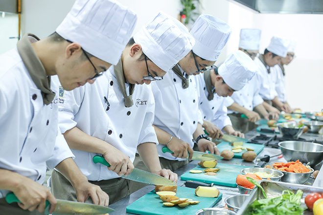 Lợi thế việc làm của sinh viên ngành kỹ thuật chế biến món ăn - 2