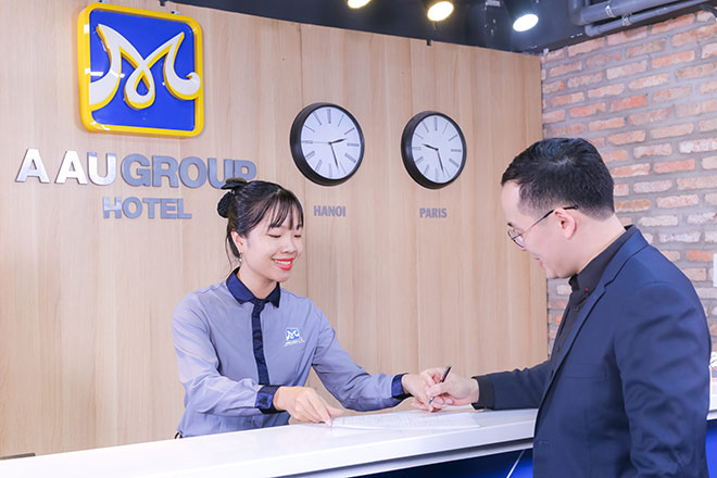 Tốt nghiệp quản trị nhà hàng khách sạn ra làm phục vụ, lễ tân - 2