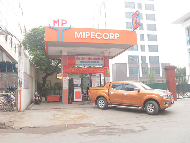 Ngừng bán xăng Ron 95: Nguồn đầu vào khó khăn hay chiều trò ép người dân dùng E5? - 1