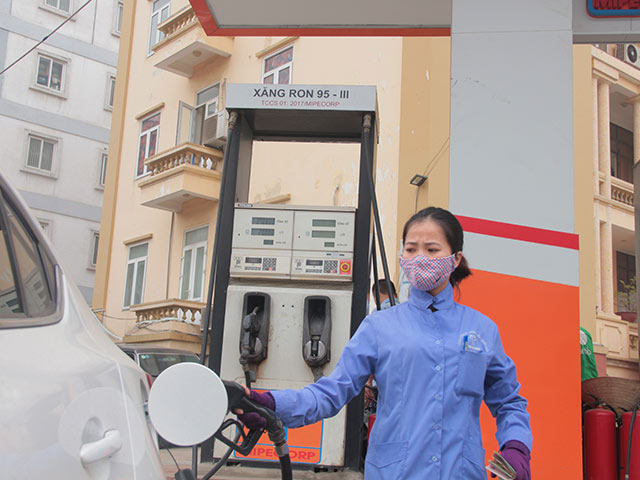 Ngừng bán xăng Ron 95: Nguồn đầu vào khó khăn hay chiều trò ép người dân dùng E5? - 2