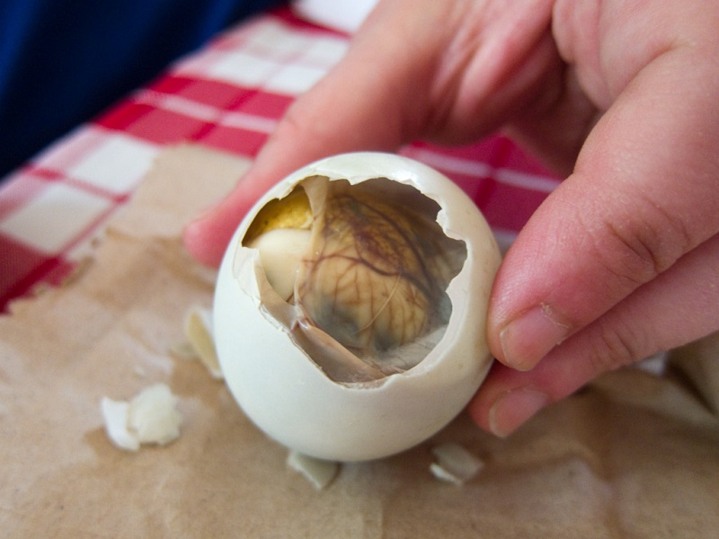 10 lý do chứng minh trứng vịt lộn là món ăn du khách muốn nếm thử nhất khi đến châu Á - 3