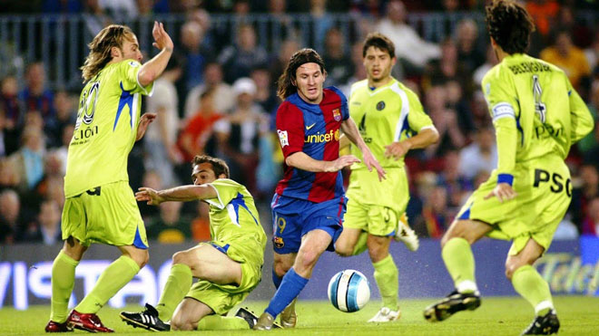 Bàn thắng đẹp nhất lịch sử Barca: Messi &#34;thần thánh&#34;, hơn Ro &#34;béo&#34; - Cruyff - 1