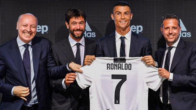 Hé lộ: Thương vụ Juventus-Ronaldo suýt đổ vỡ, người phản đối phải ra đi - 1