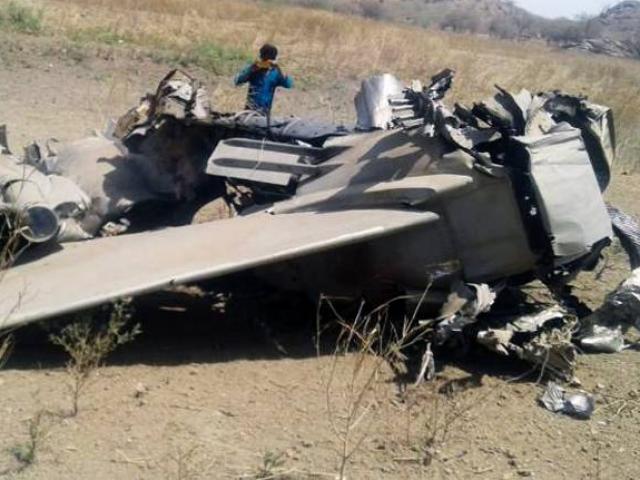 Thế giới - Máy bay ném bom MIG 27 bị rơi vỡ tan ở Ấn Độ