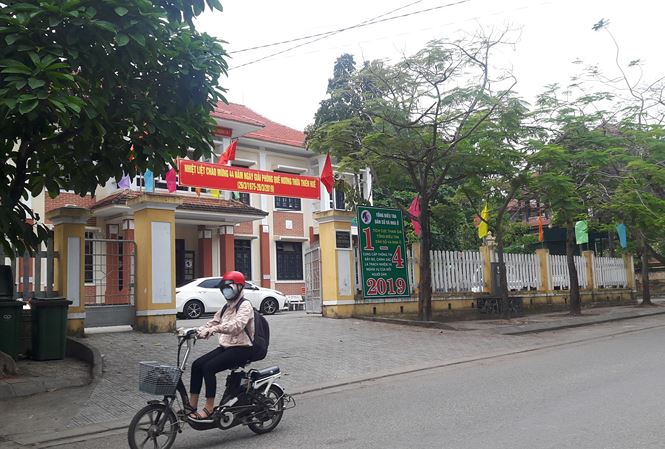 Chết nhiều ngày, xin giấy chứng tử vẫn bị cán bộ "làm khó"? - 1