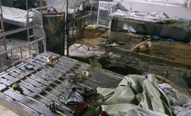 Giường bệnh bị đối tượng Hội châm lửa đốt