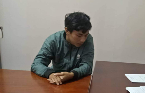 Hùng tại cơ quan công an