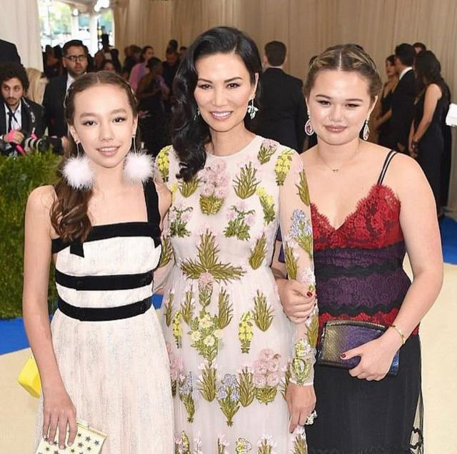 Nữ tỷ phú U60 giàu khét tiếng khiến phi công trẻ kém 28 tuổi say đắm là ai? - 6