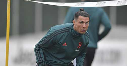 Juventus mời Ronaldo đá bóng đến năm 38 tuổi: Đối đãi cực hậu vì giấc mơ Cúp C1